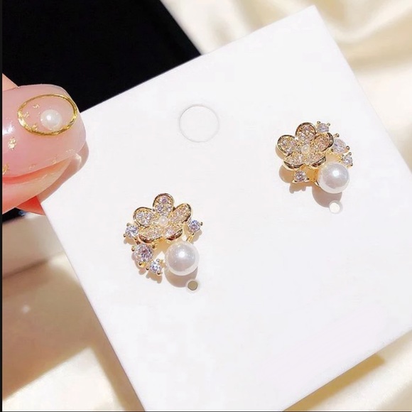 CZ Crystal Flower & Pearl Studs - Picture 6 of 6